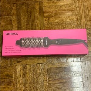 Amika blowout Babe Thermal Brush